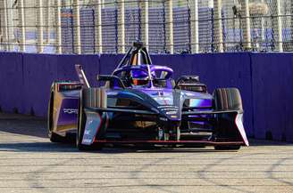 Pascal Wehrlein lidera o único treino que aconteceu em São Paulo